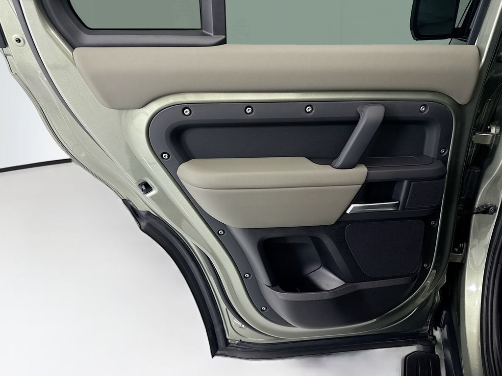 Thumbnail: 2025 Land Rover Defender - 25