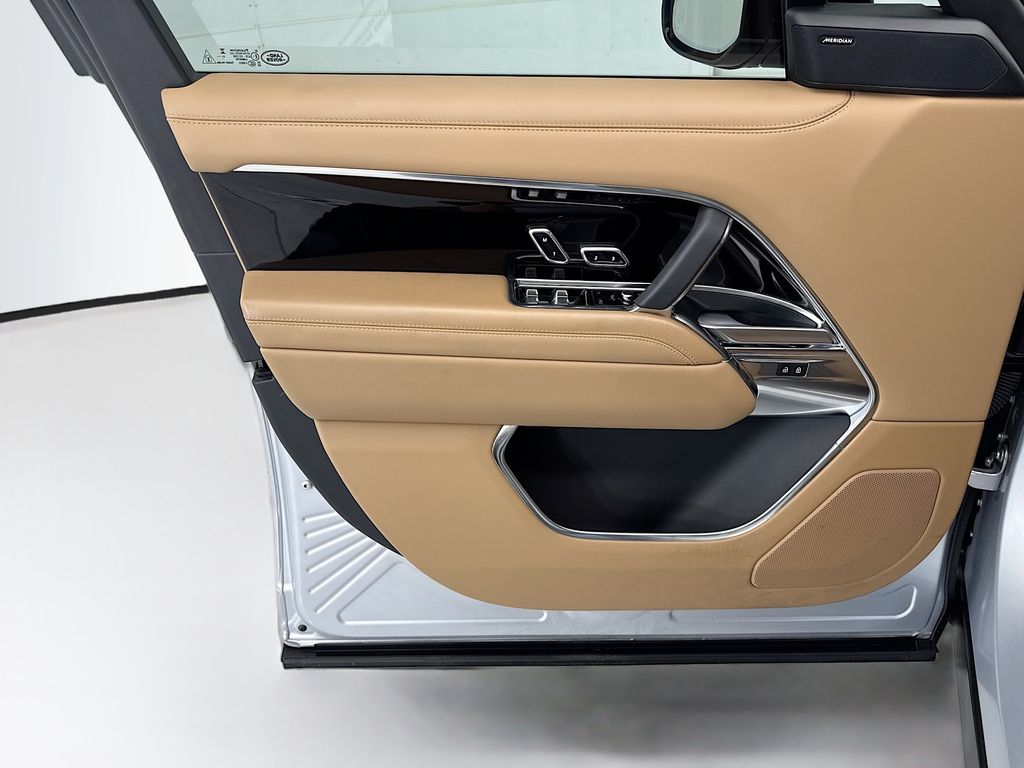 Thumbnail: 2024 Land Rover Range Rover - 23