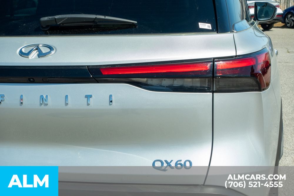 Used 2023 Silver INFINITI LUXE image 11