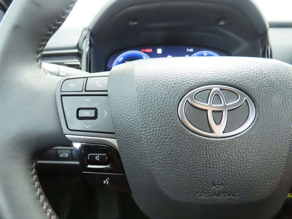 Thumbnail: 2025 Toyota Camry - 11