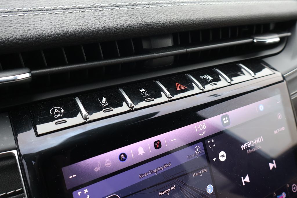 Thumbnail: 2024 Jeep Grand Cherokee L - 32