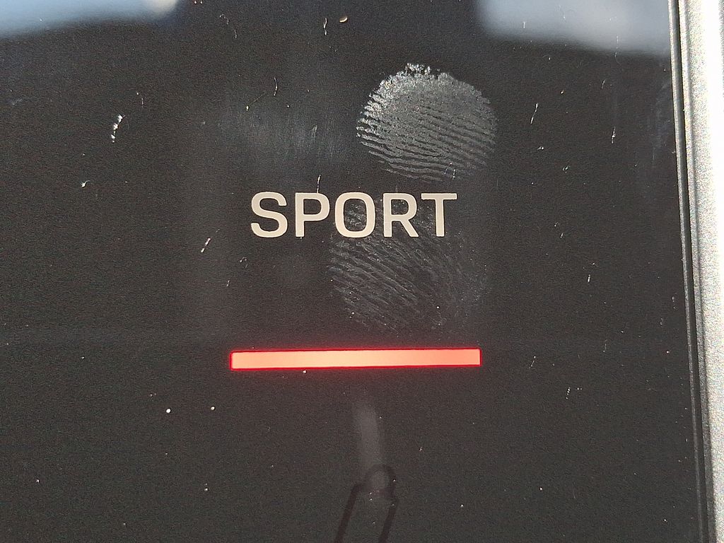 Thumbnail: 2026 Porsche Macan - 24