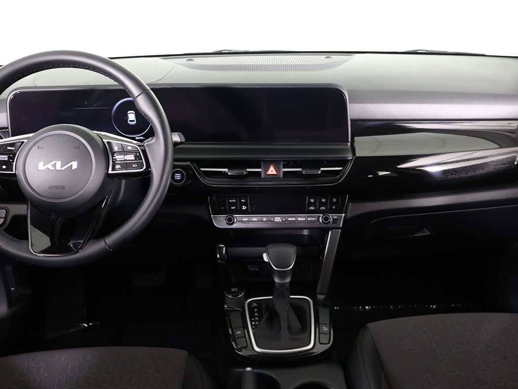 Used 2024 Green Kia S image 40