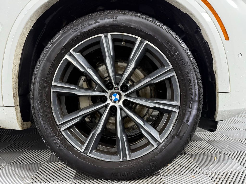 Thumbnail: 2023 BMW X5 - 11