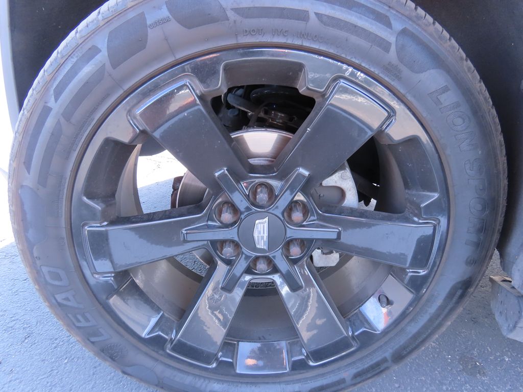 Thumbnail: 2016 Cadillac Escalade - 15