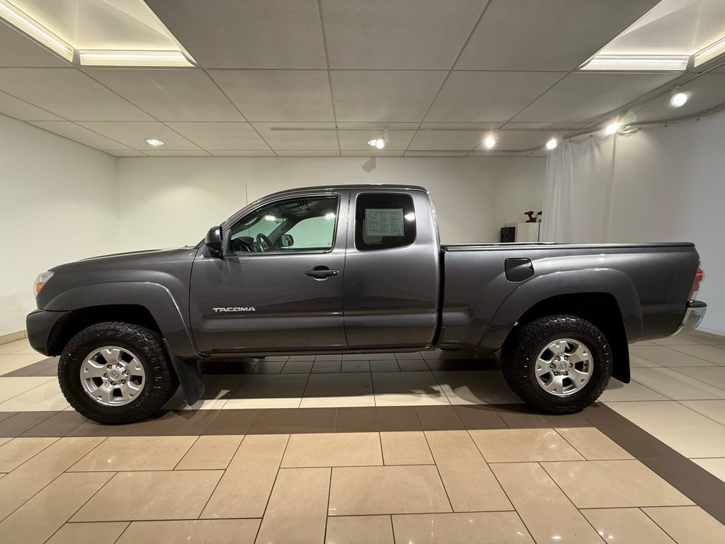 Thumbnail: 2015 Toyota Tacoma - 2