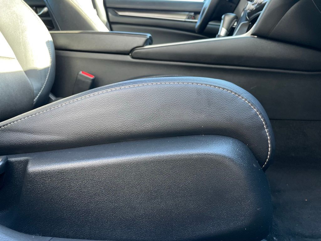 Thumbnail: 2019 Honda Accord - 30