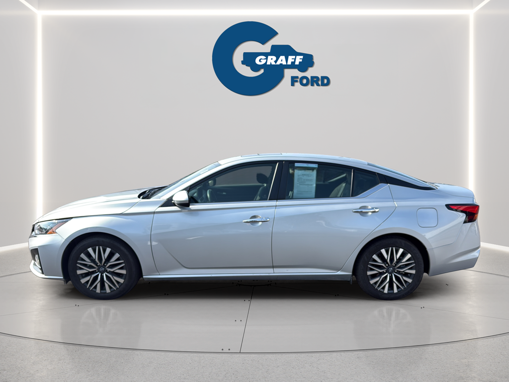 Used 2024 Nissan Altima Sedan