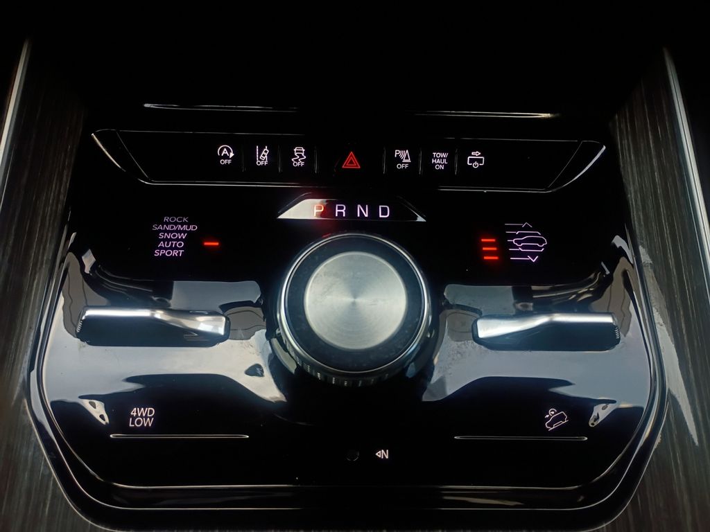 Used Car 2022 Jeep Wagoneer  Series Iii For Sale Under $50,000 In Austin, Texas