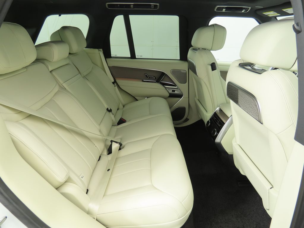 Thumbnail: 2025 Land Rover Range Rover - 24