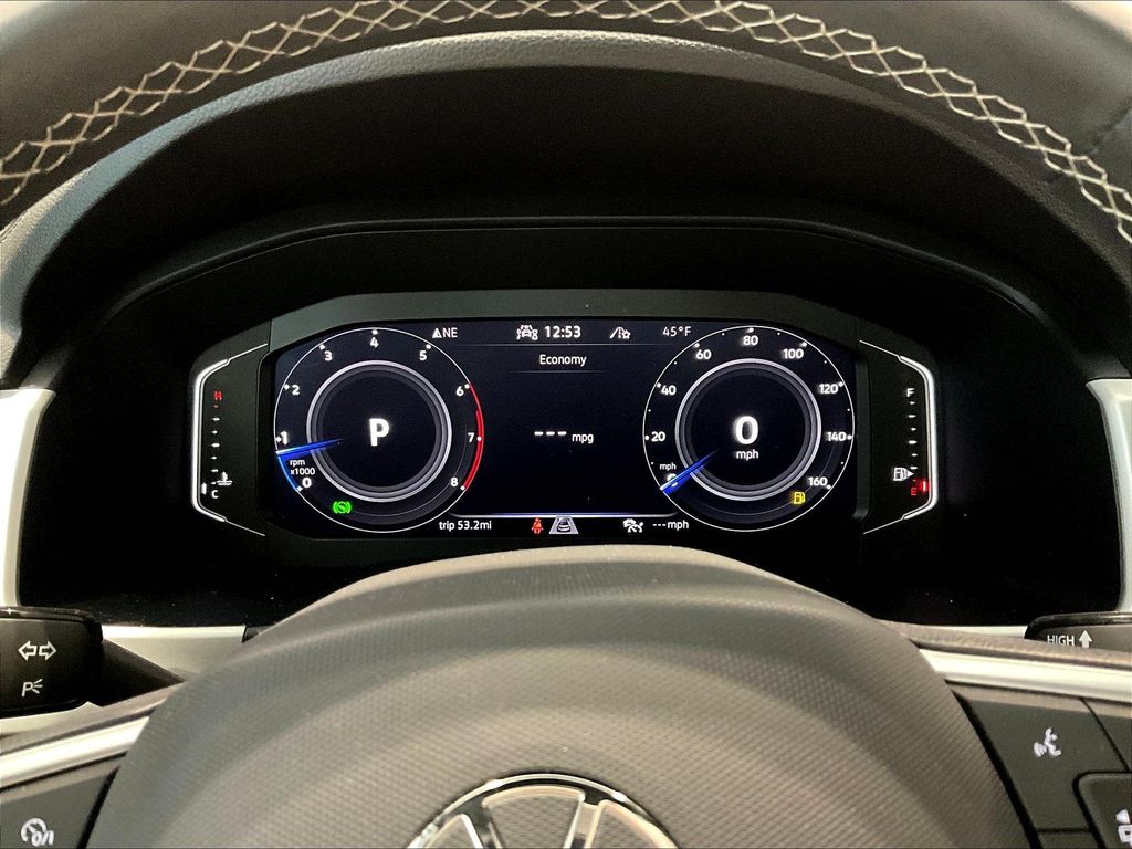 2022 Volkswagen Atlas Cross Sport — photo 10
