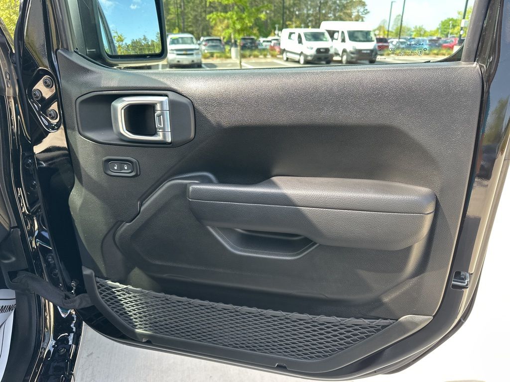 2023 Black Clearcoat Jeep Gladiator Sport 4X4 Truck