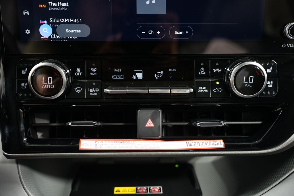 2025 Toyota Highlander Limited 21