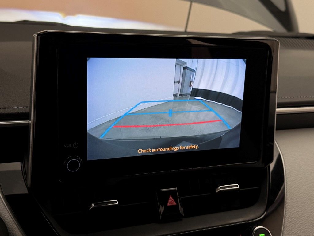 Thumbnail: 2023 Toyota Corolla - 32