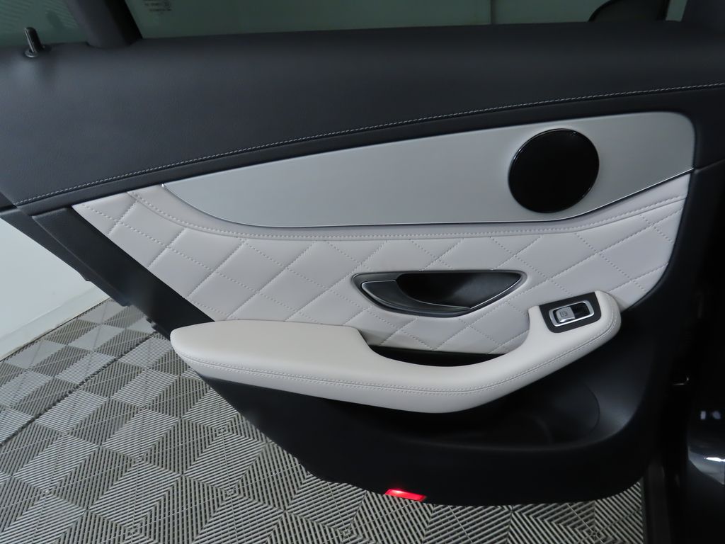 Thumbnail: 2020 Mercedes-Benz GLC - 26