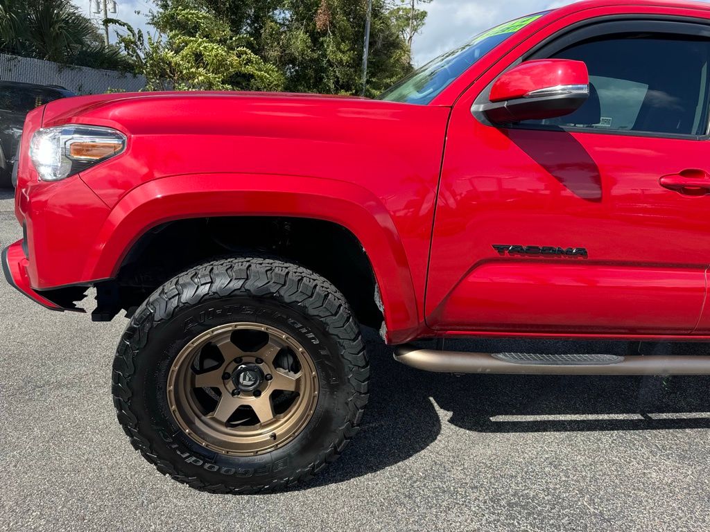 2022 Toyota Tacoma SR 11