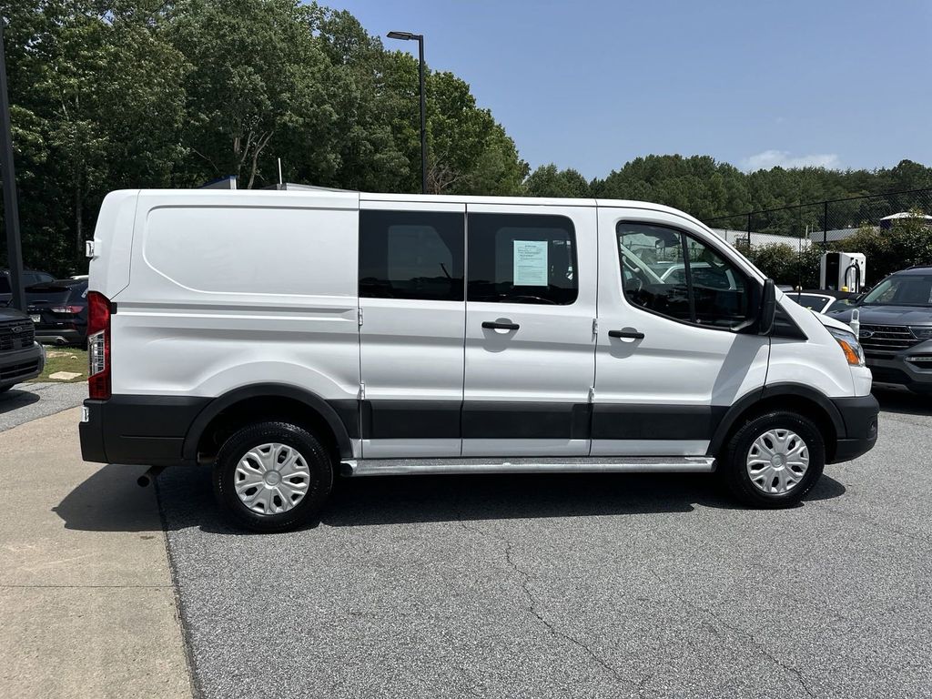 2022 Ford Transit-250 Base 8