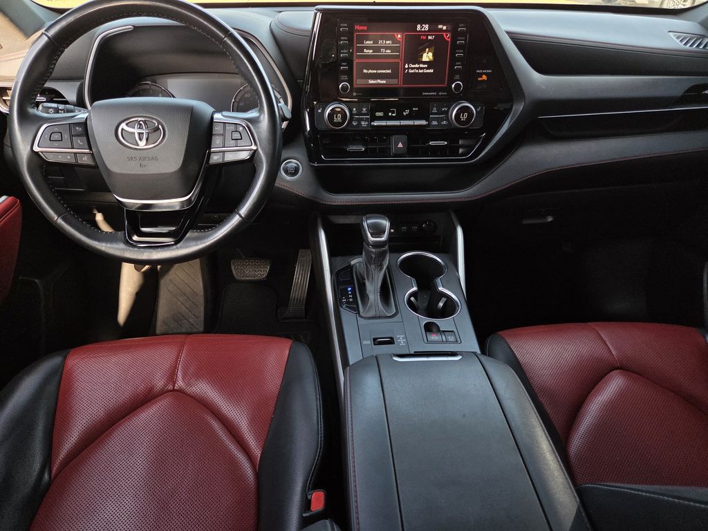 Used 2021 Toyota Highlander SUV