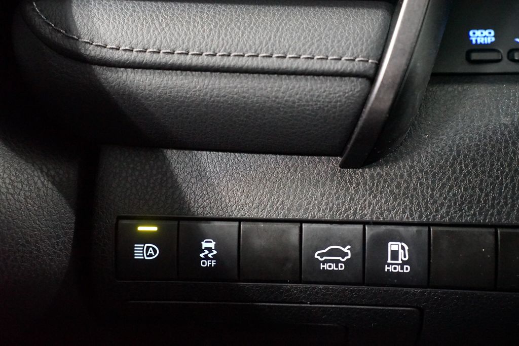 Thumbnail: 2023 Toyota Camry - 22