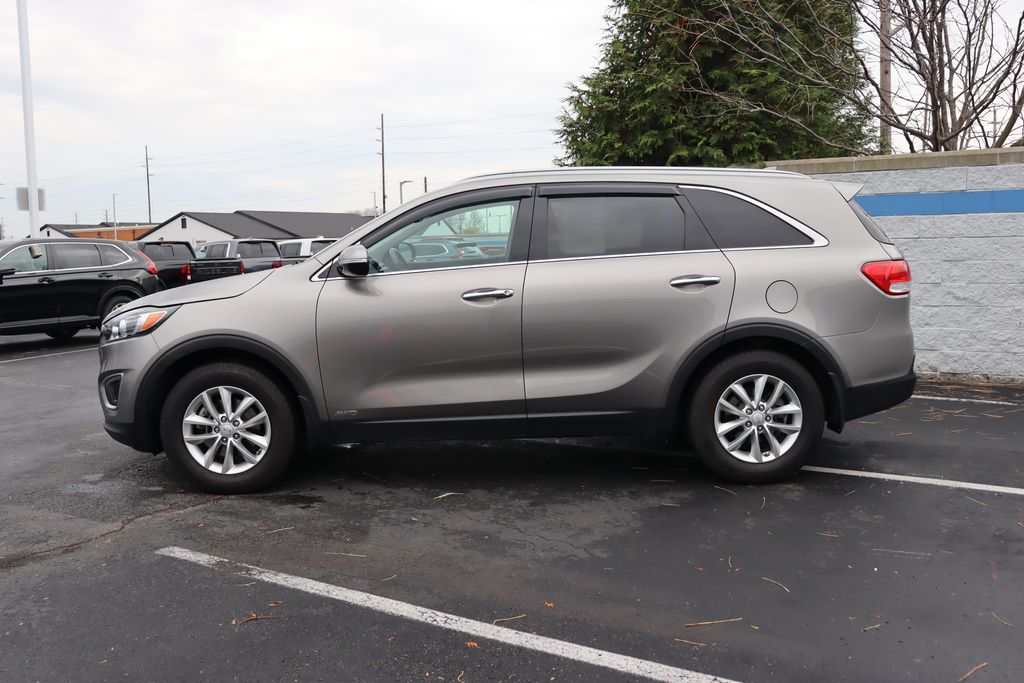 2016 Kia Sorento LX 2