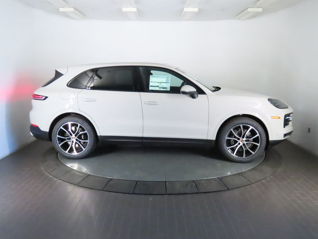 Thumbnail: 2026 Porsche Cayenne - 8