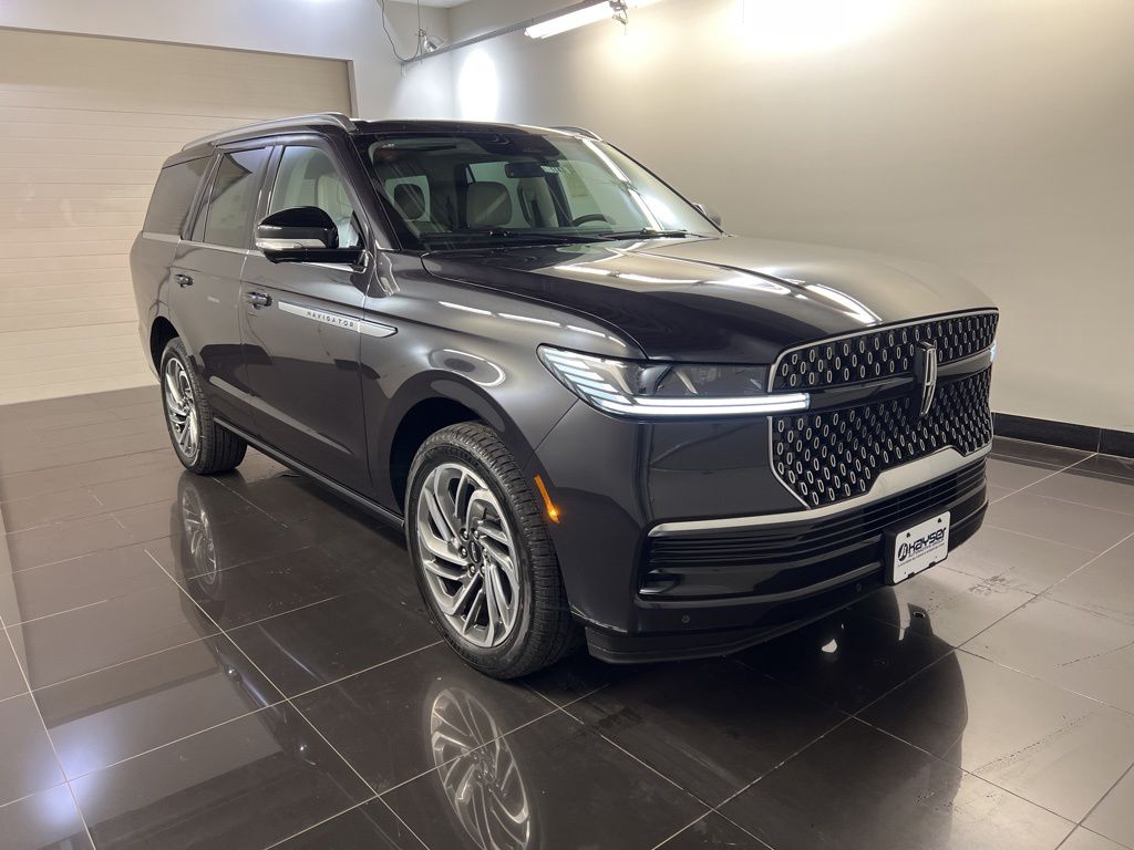 2026 Lincoln Navigator Reserve 4WD's photo