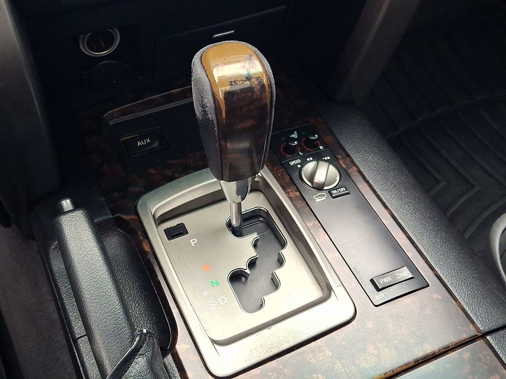 Thumbnail: 2008 Toyota Land Cruiser - 16