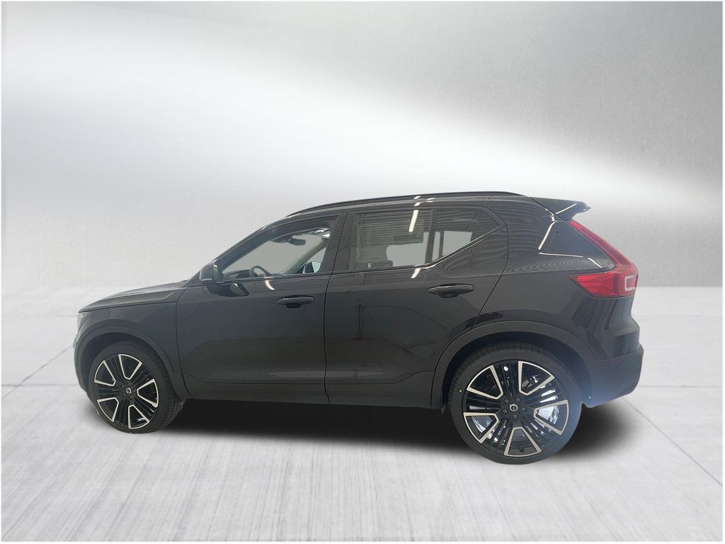 2024 Volvo XC40 Ultimate photo