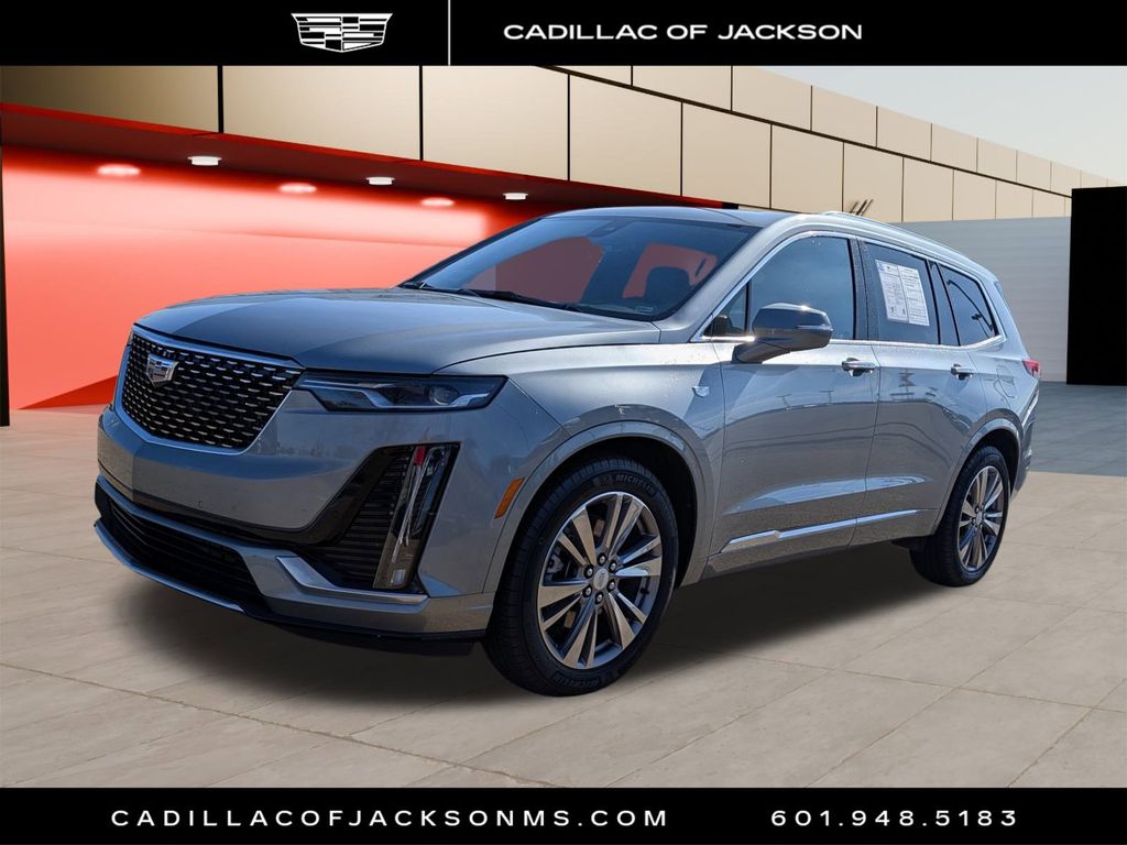 2025 Cadillac XT6 Premium Luxury FWD