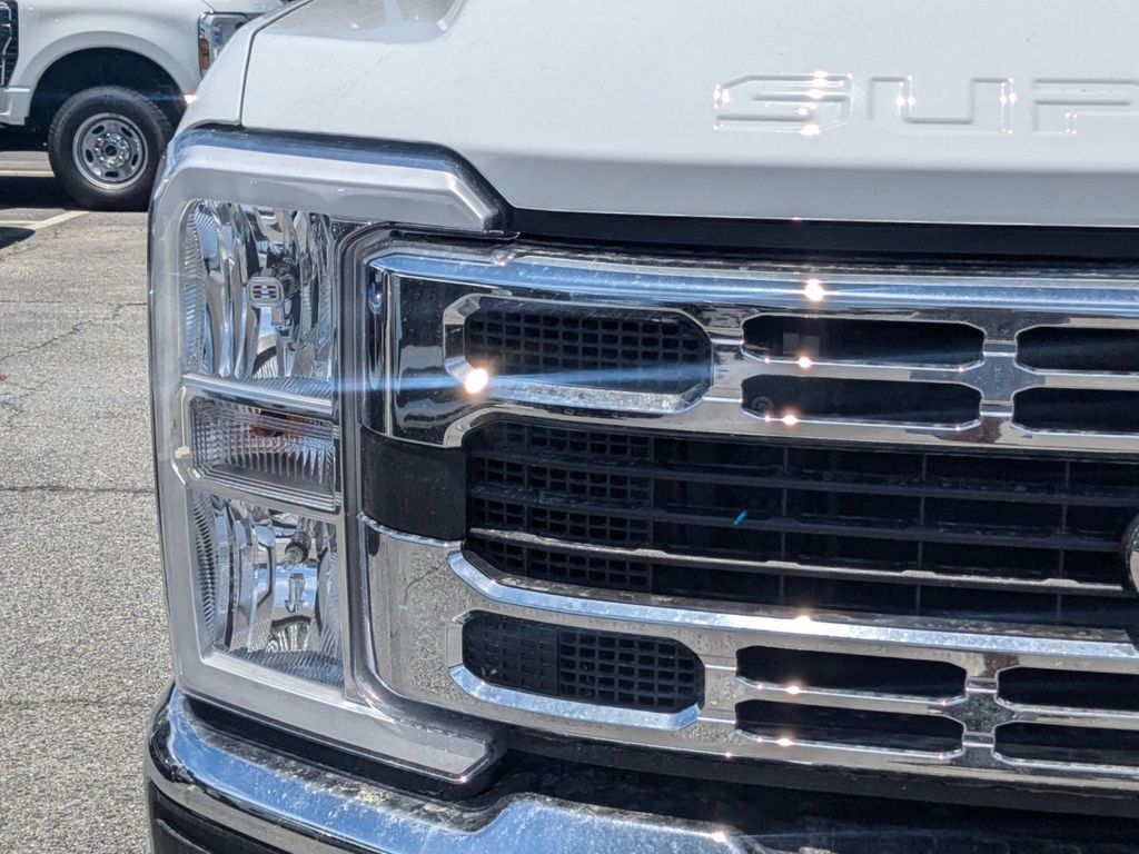 2025 Ford F-350 Super Duty XL