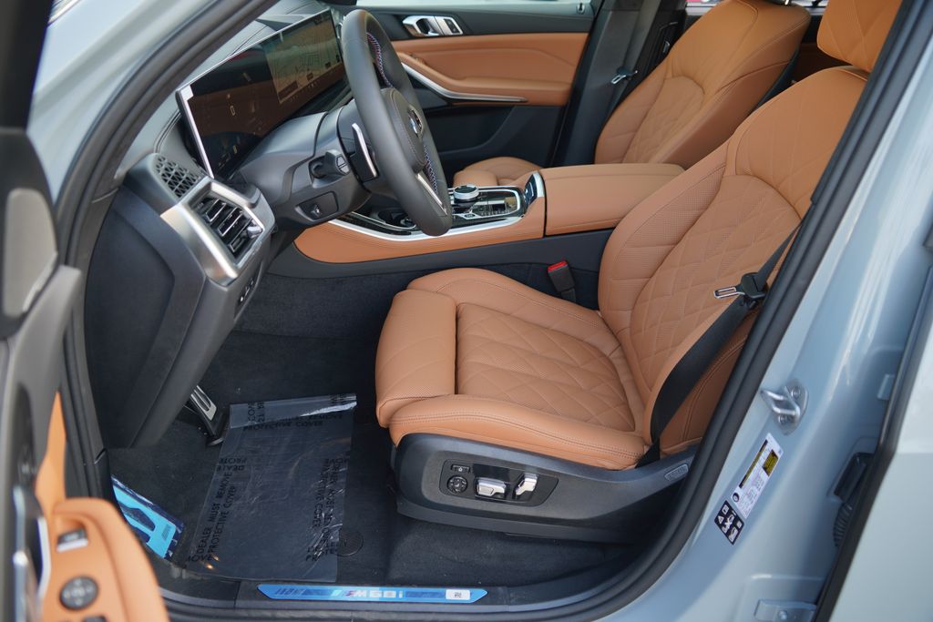 Thumbnail: 2026 BMW X5 - 10