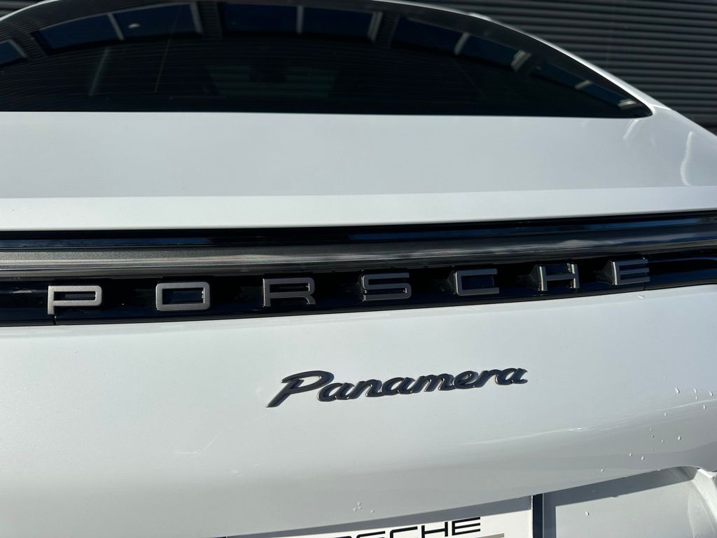 2022 Porsche Panamera Platinum 8