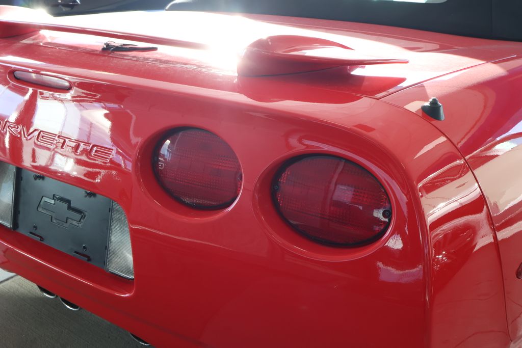 Thumbnail: 2001 Chevrolet Corvette - 6