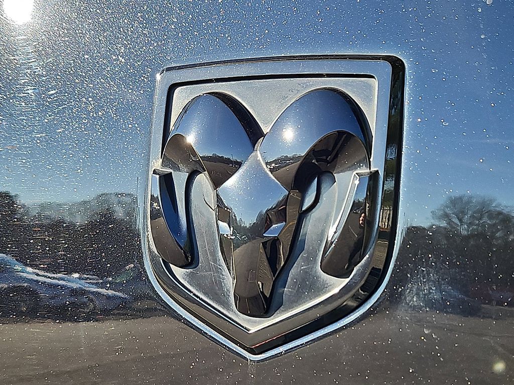 Thumbnail: 2019 RAM 1500 Classic - 29