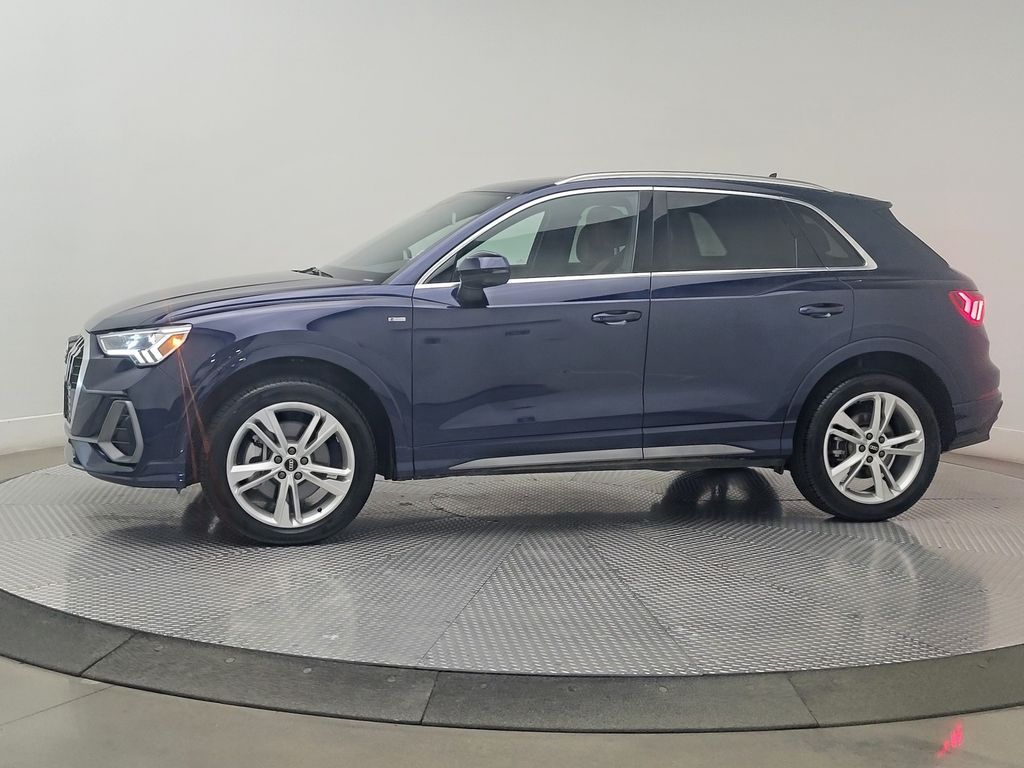 Thumbnail: 2022 Audi Q3 - 3