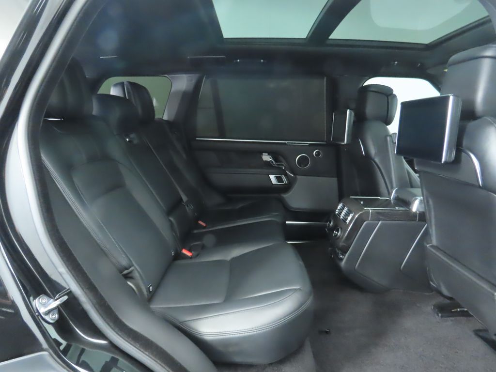 Thumbnail: 2021 Land Rover Range Rover - 23
