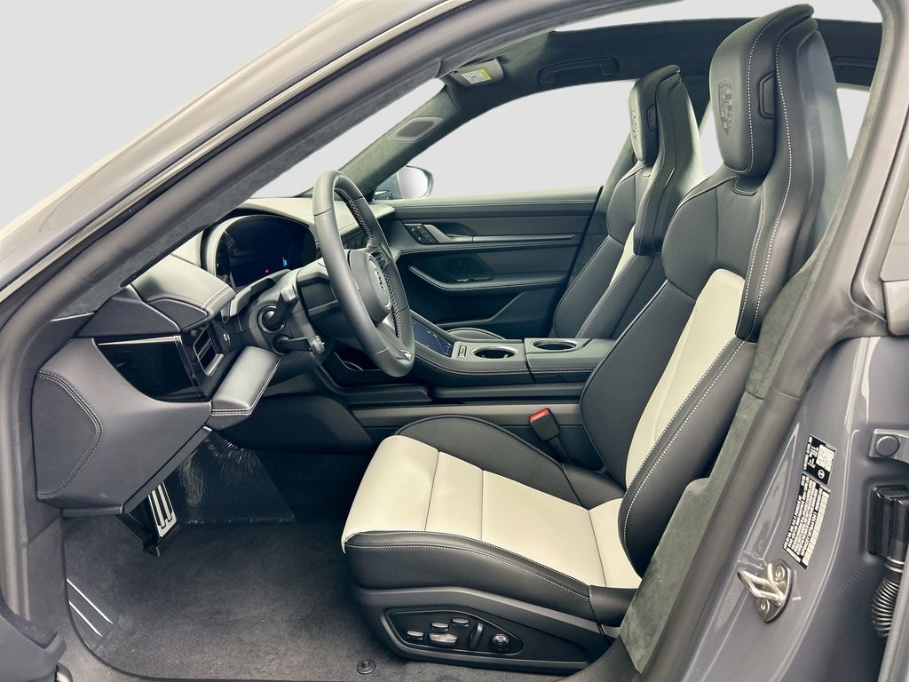 Thumbnail: 2026 Porsche Taycan - 5