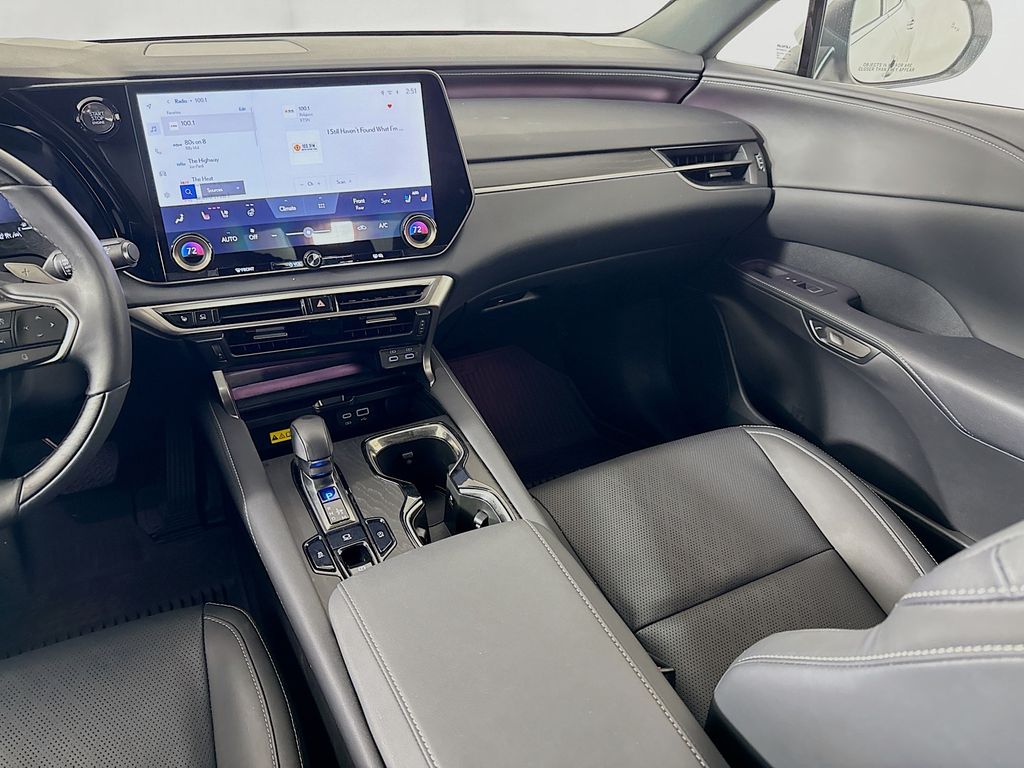 Thumbnail: 2025 Lexus RX - 24