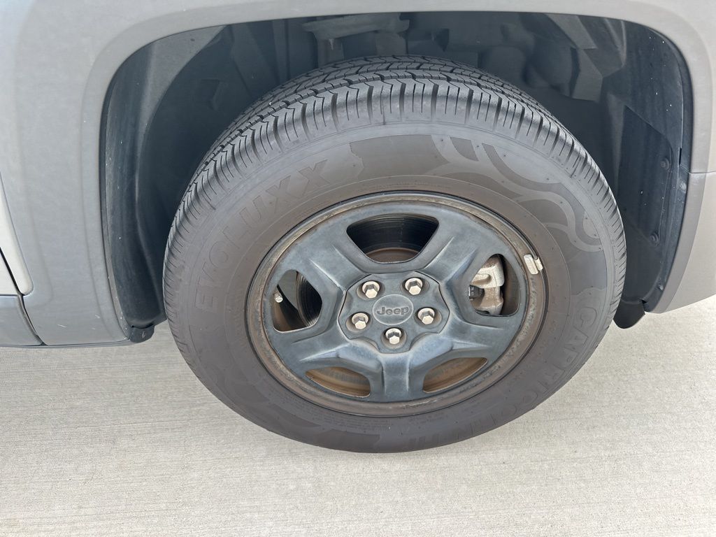 2019 Sting-Gray Clearcoat Jeep Renegade Sport FWD SUV