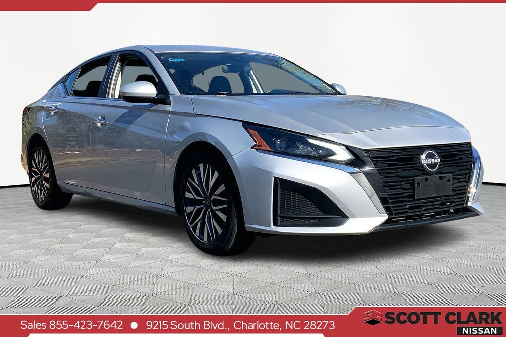 2023 Nissan Altima SV