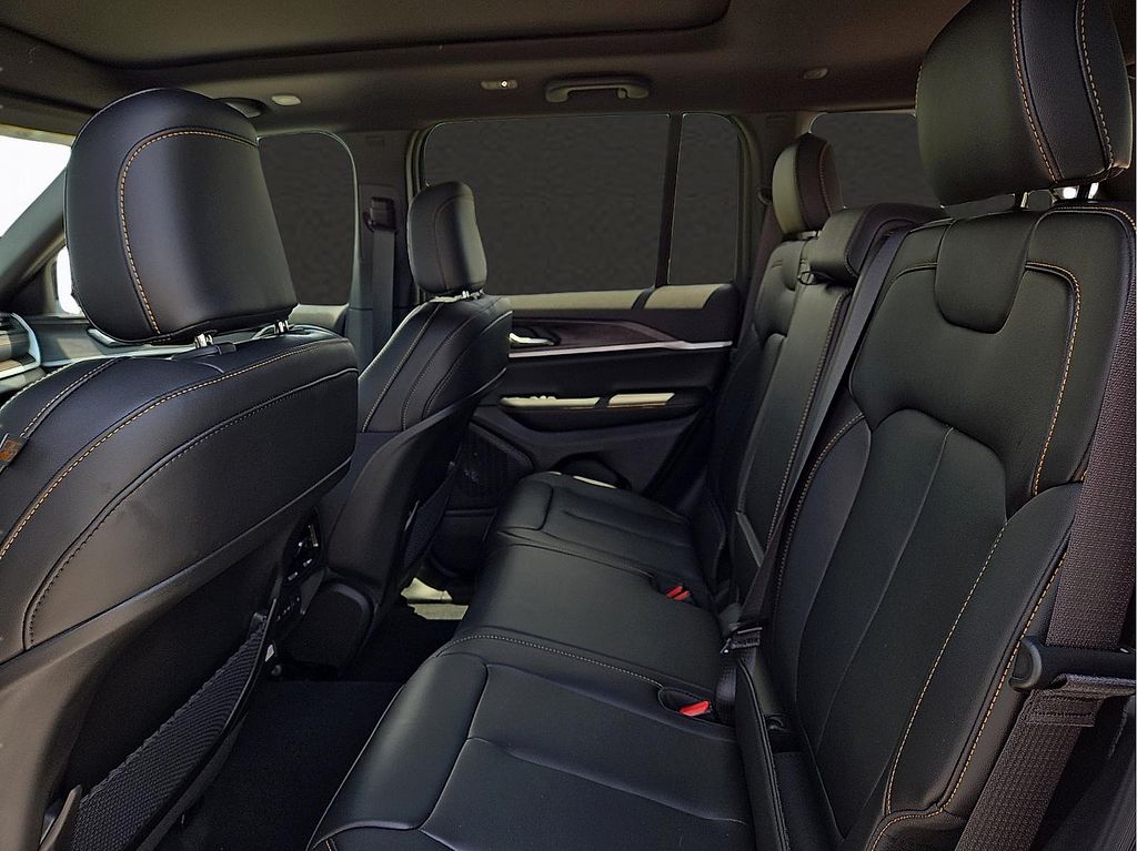 New 2026 Jeep Grand Cherokee For Sale in Farmington, AR