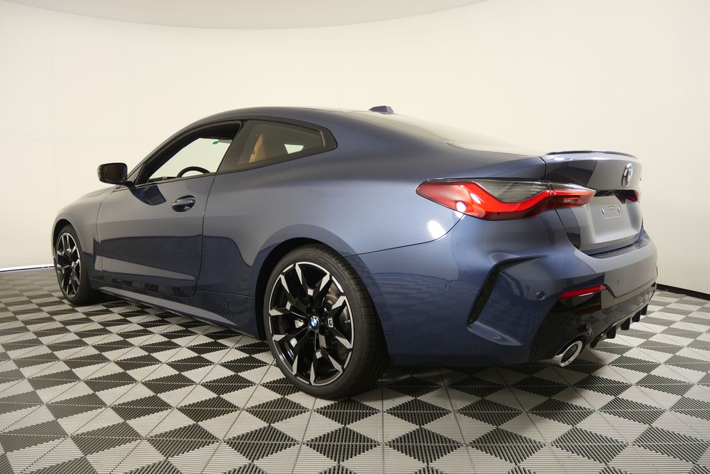 Thumbnail: 2026 BMW 4 Series - 5