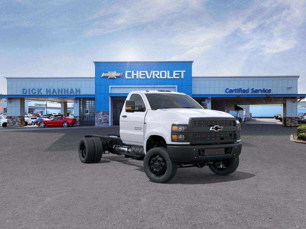 2025 Chevrolet Silverado 5500HD 