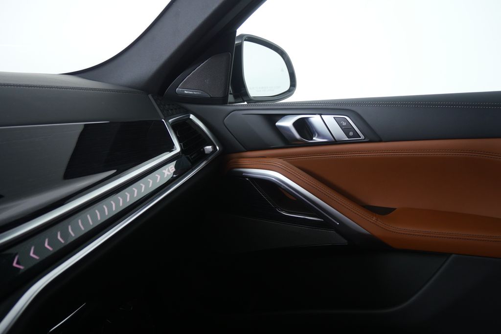 Thumbnail: 2027 BMW X6 - 23