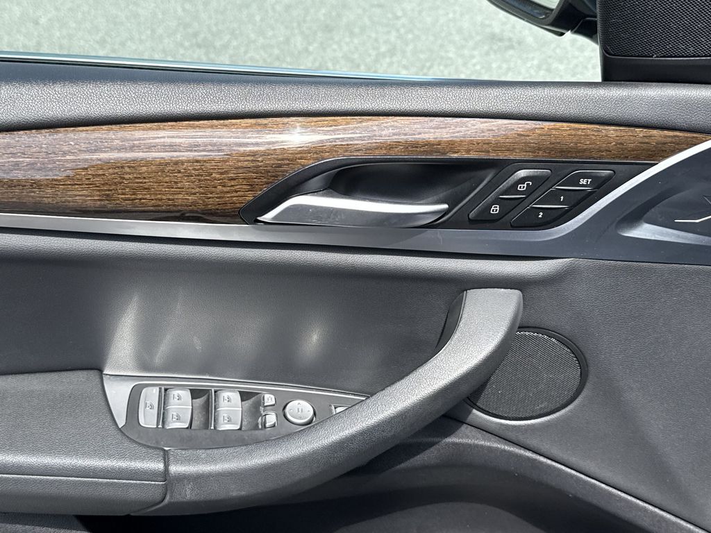 Thumbnail: 2020 BMW X3 - 13