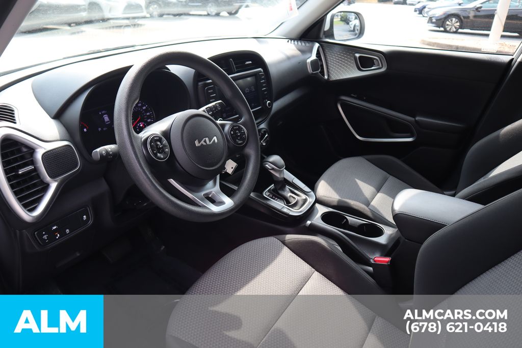 2023 Kia Soul LX photo 8