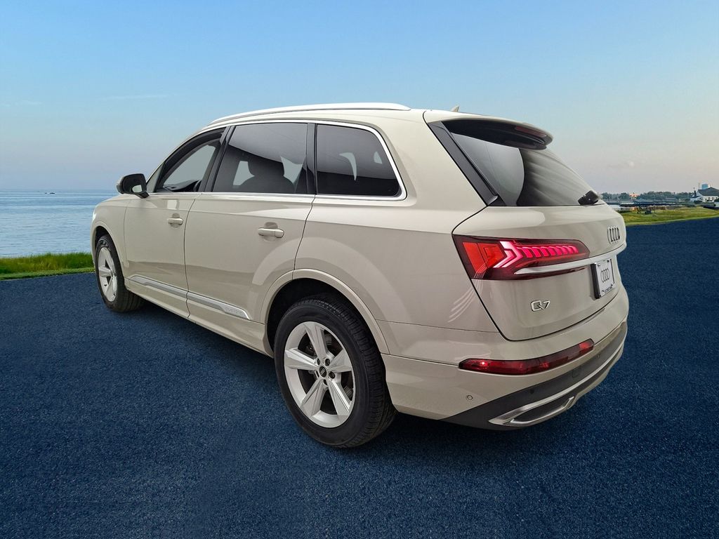 Thumbnail: 2023 Audi Q7 - 6