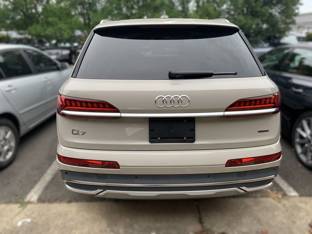 Thumbnail: 2022 Audi Q7 - 9