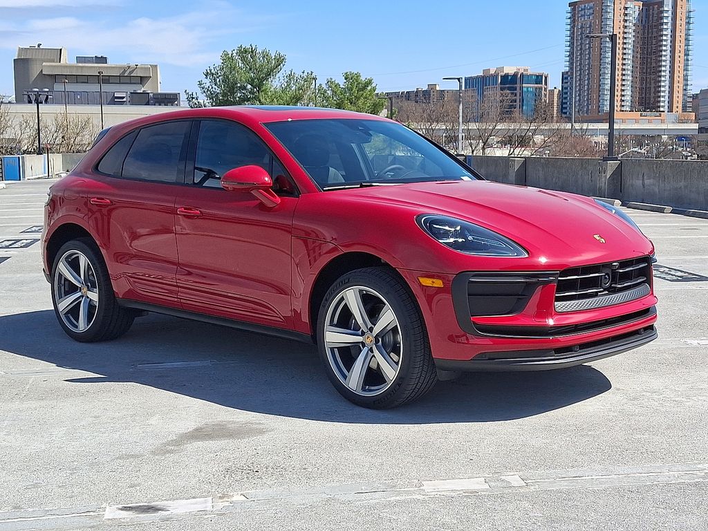 Thumbnail: 2026 Porsche Macan - 7