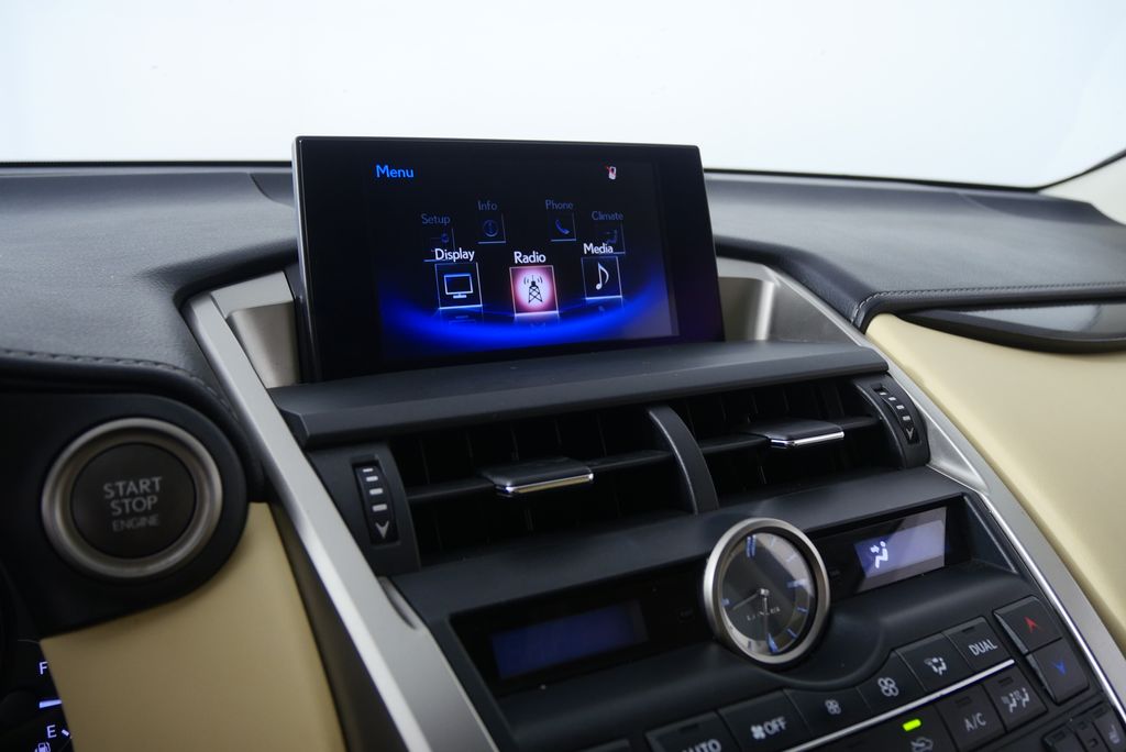 2015 Lexus NX 200t 16